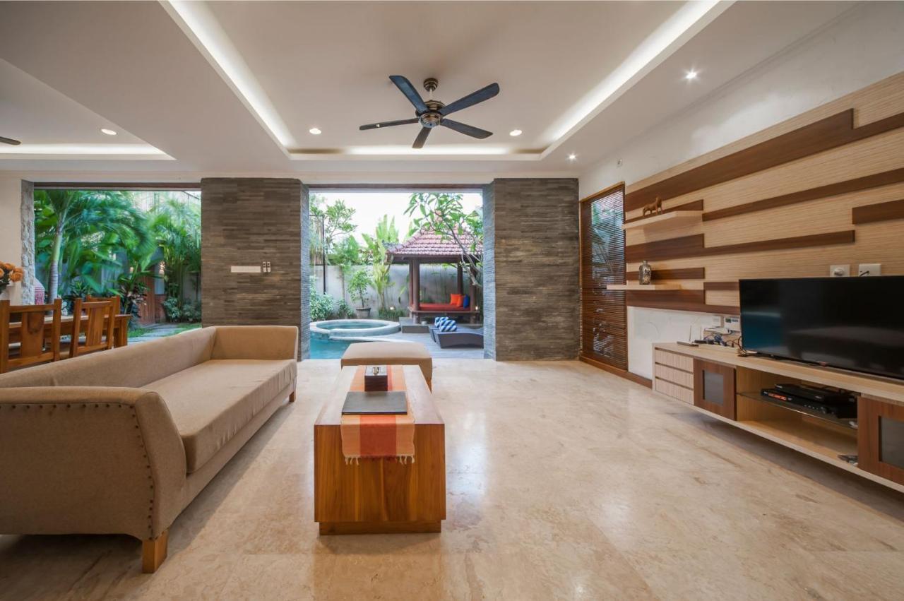 Villa Suzuki 2 Seminyak Exterior photo