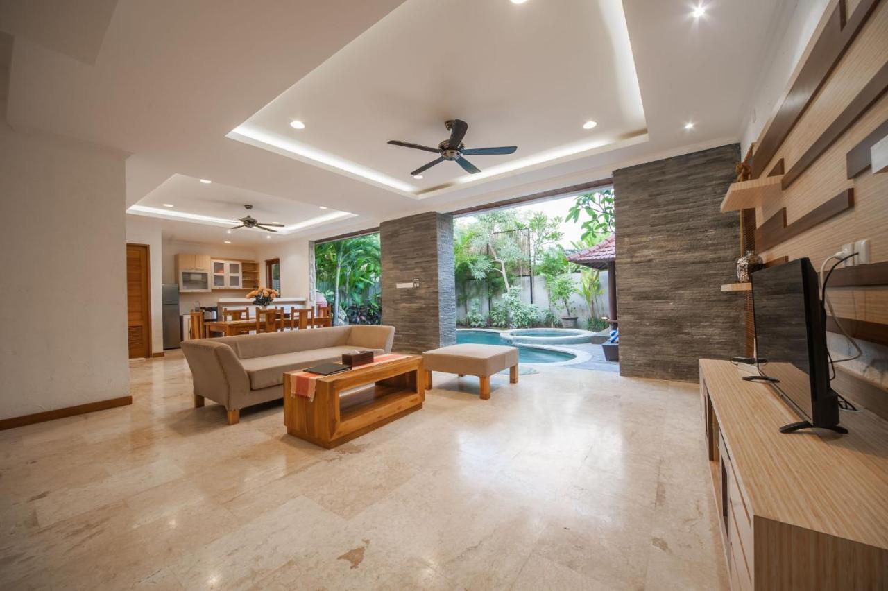 Villa Suzuki 2 Seminyak Exterior photo